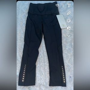 black lulu lemon leggings